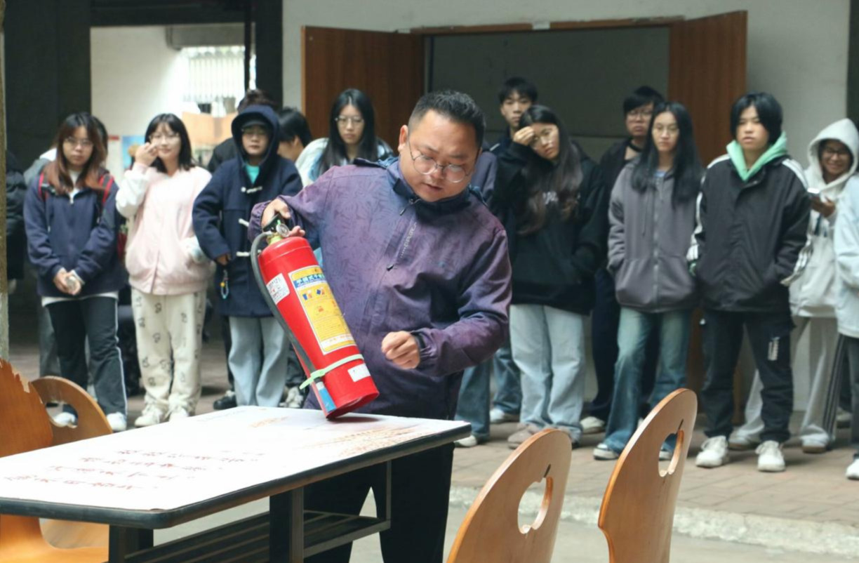 传媒学院开展消防演练活动