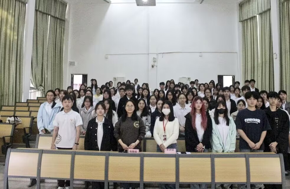 传媒学院召开2024年秋季学期团委、学生会第二次例会