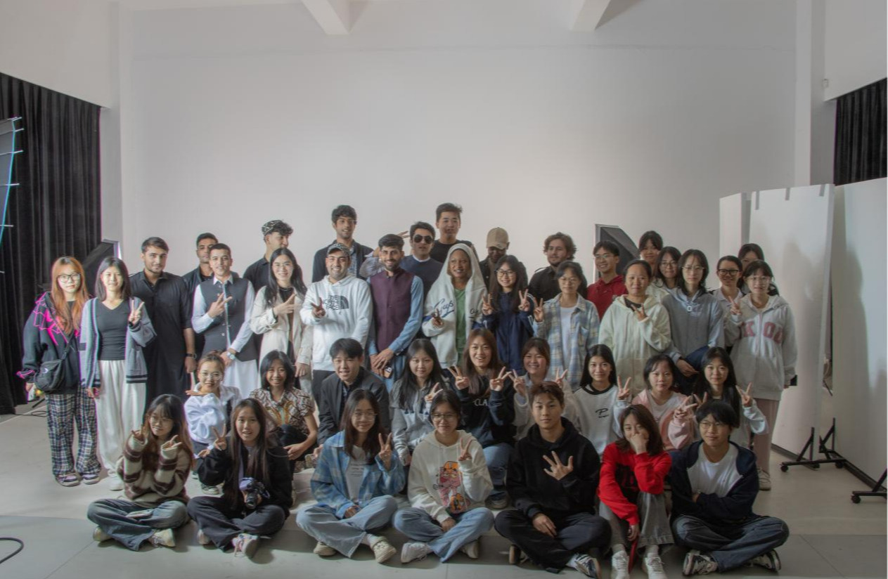传媒学院开展国际留学生摄影培训活动